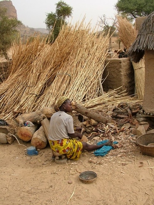 Bagourou 273 - Femme travaille - Mali
