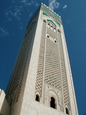 Casablanca 024 - Minaret de la mosquee Hassan II - Maroc