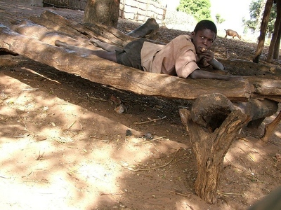 Badoudou 140 - Enfant allonge - Senegal