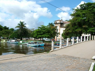 Paraty 032  - Pont et berges - Bresil
