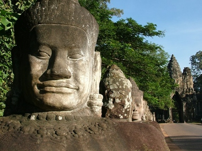 Angkor - 078 - Porte sud de Angkor thom - Cambodge