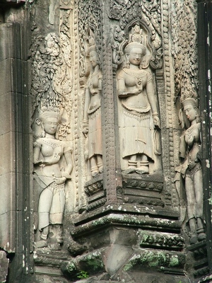 Angkor - 107 - Thommanom - Sculptures - Cambodge