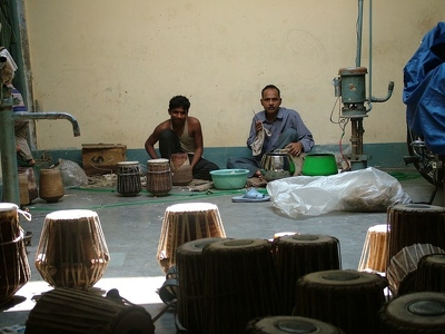 Benares Varanasi 006 - Fabrique de Tablas - Inde