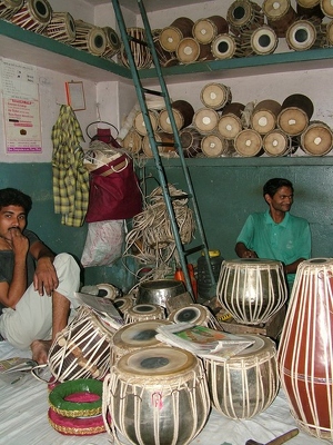 Benares Varanasi 006 - Tabla maker - Inde